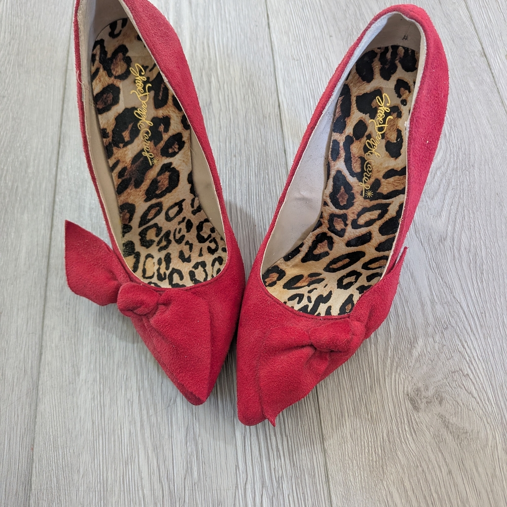 Elegant Red Bow Heels